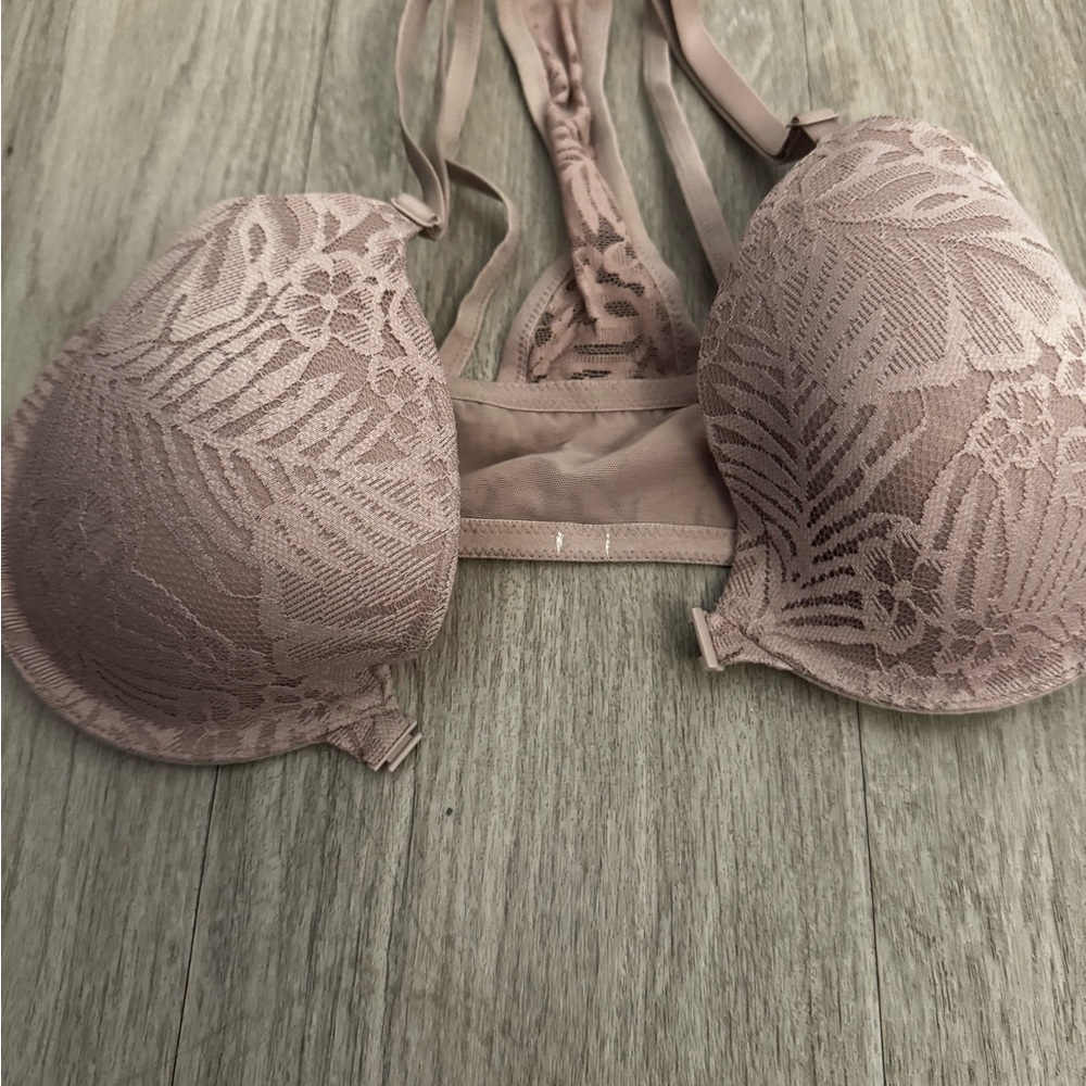 3/$15 Victoria’s Secret Lightly Lined Bra - Picture 2 of 4